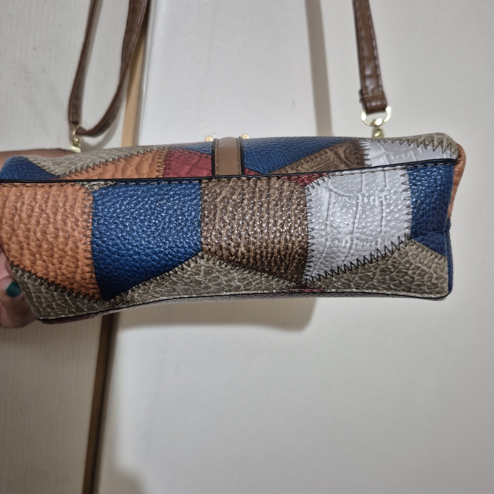 Geometric Patchwork Crossbody Bag - Picture 7 of 10